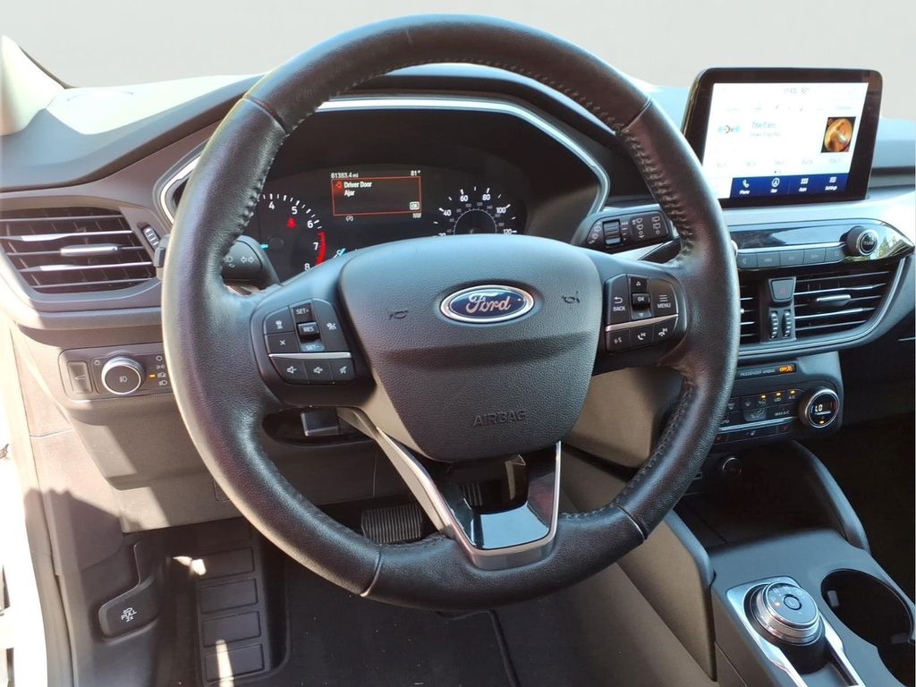 Used 2020 White Ford SEL image 3