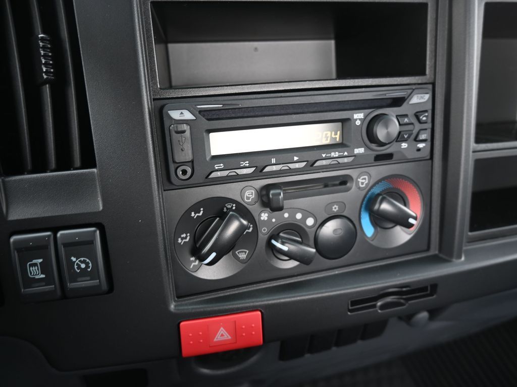 2024 Isuzu NPR HD 