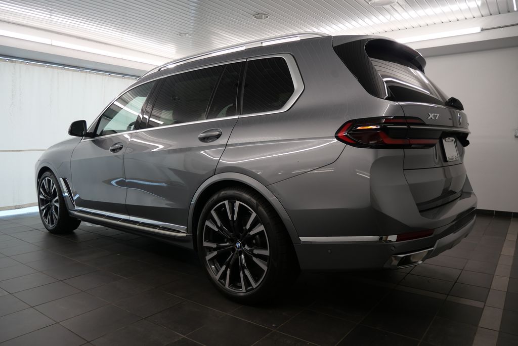 2025 BMW X7 xDrive40i 4