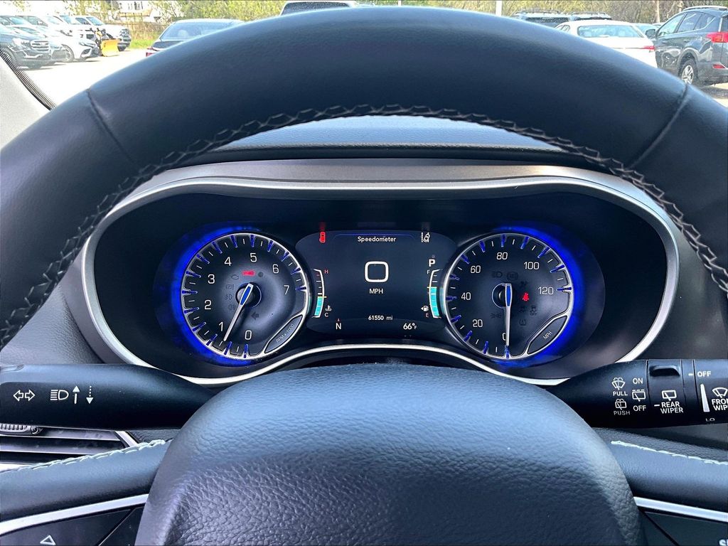 2023 Chrysler Pacifica — photo 25