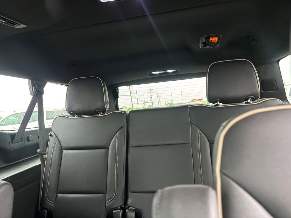 Used Car 2023 Chevrolet Suburban  Premier For Sale Under $50,000 In Austin, Texas