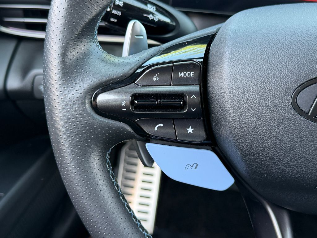 Thumbnail: 2025 Hyundai Elantra - 20