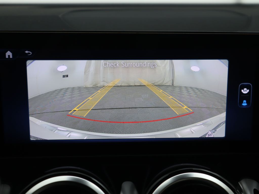 Thumbnail: 2026 Mercedes-Benz GLB - 16