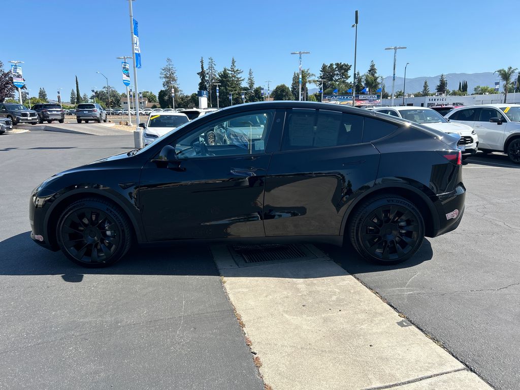 2023 Tesla Model Y Long Range 4