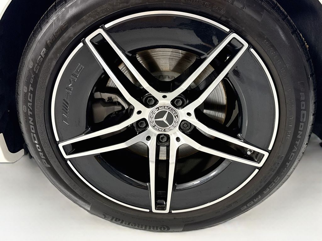 Thumbnail: 2025 Mercedes-Benz E-Class - 31