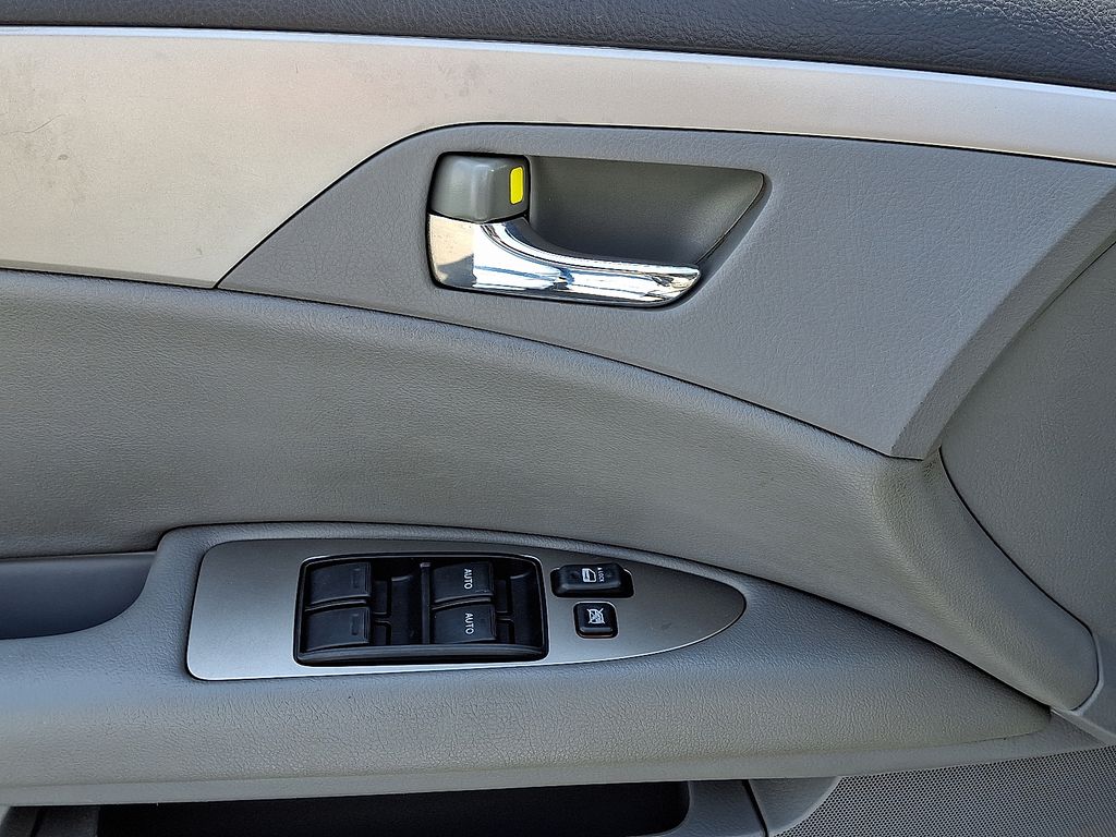 Thumbnail: 2008 Toyota Avalon - 12