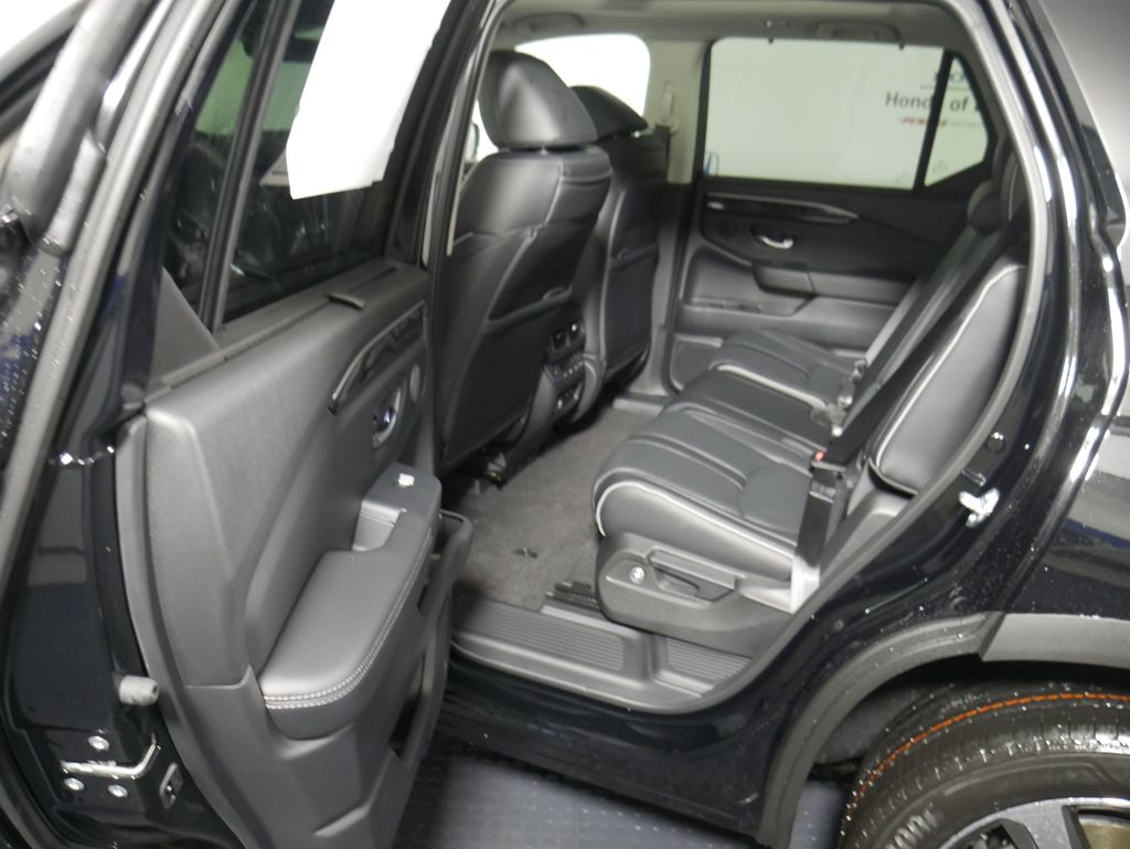 Thumbnail: 2025 Honda Pilot - 16