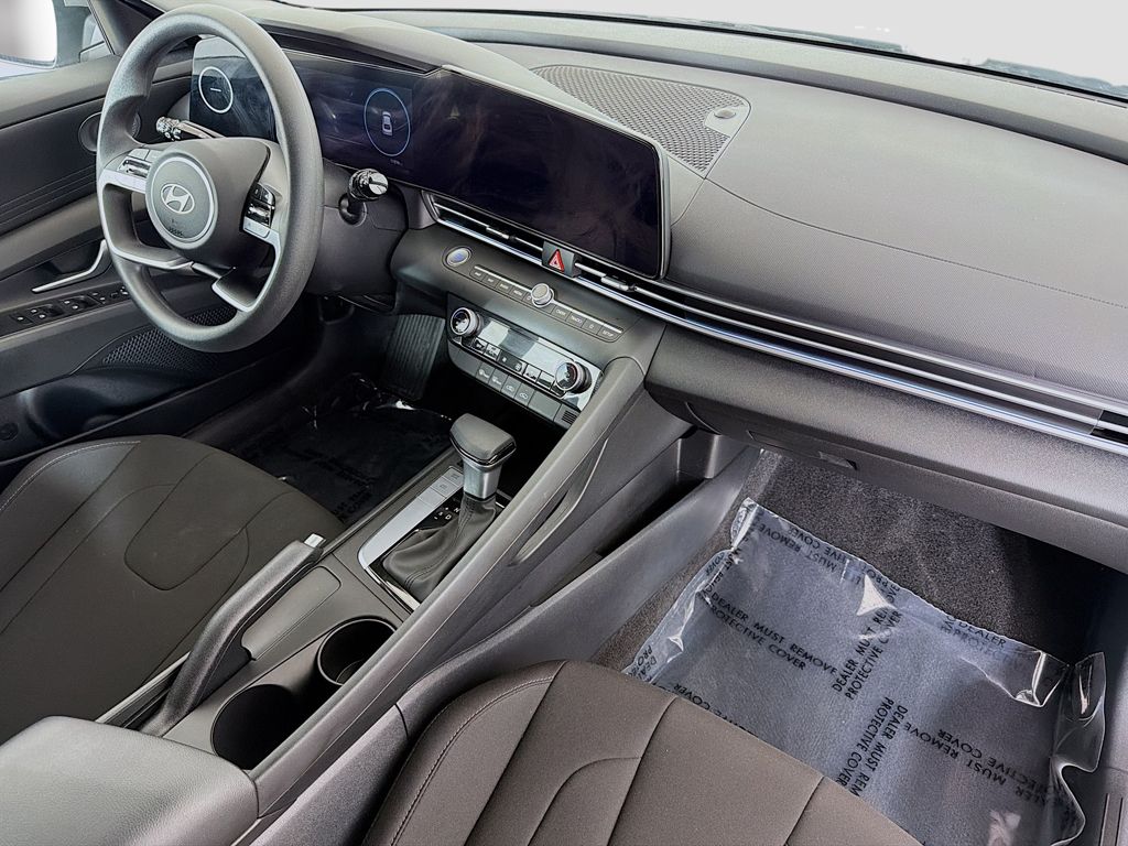 Used 2024 Silver Hyundai SEL image 20