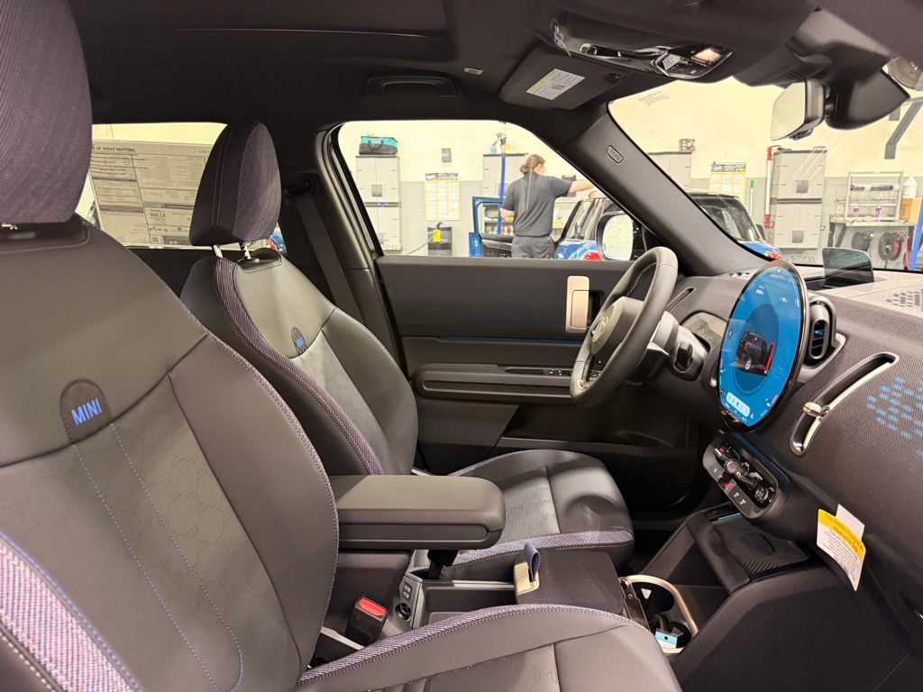 Thumbnail: 2027 MINI Cooper Countryman - 29