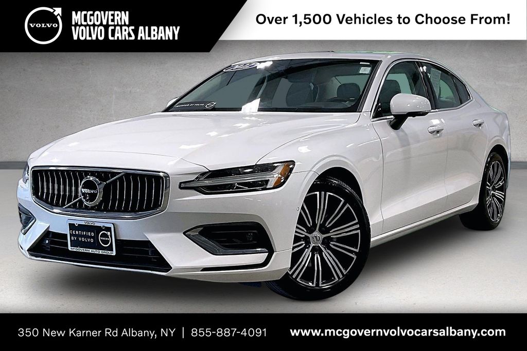 Crystal White Metallic 2022 Volvo S60 Sedan All-Wheel Drive Automatic