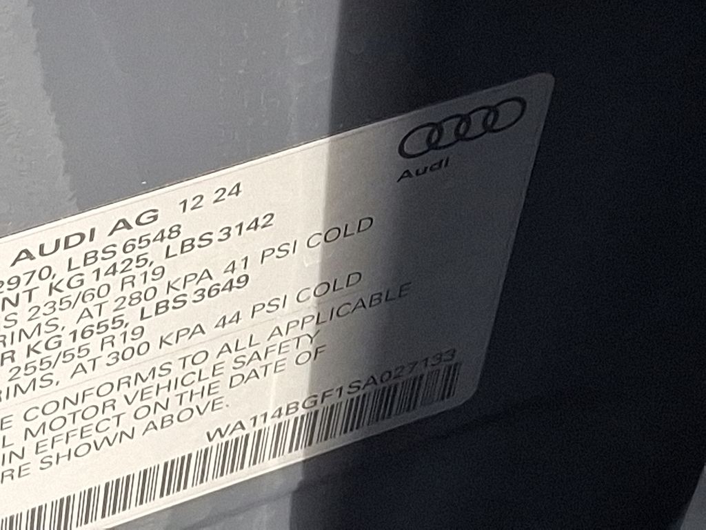 Thumbnail: 2025 Audi Q6 e-tron - 26