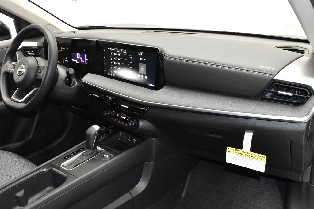 Thumbnail: 2026 Nissan Kicks - 25