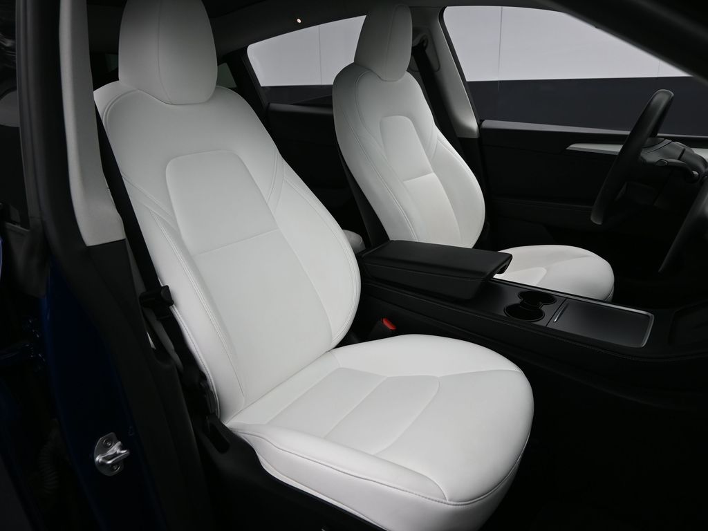 2024 Tesla Model Y Long Range Dual Motor All-Wheel Drive