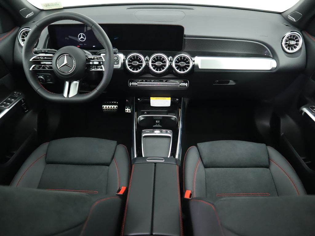 2025 Mercedes-Benz GLB 250 14