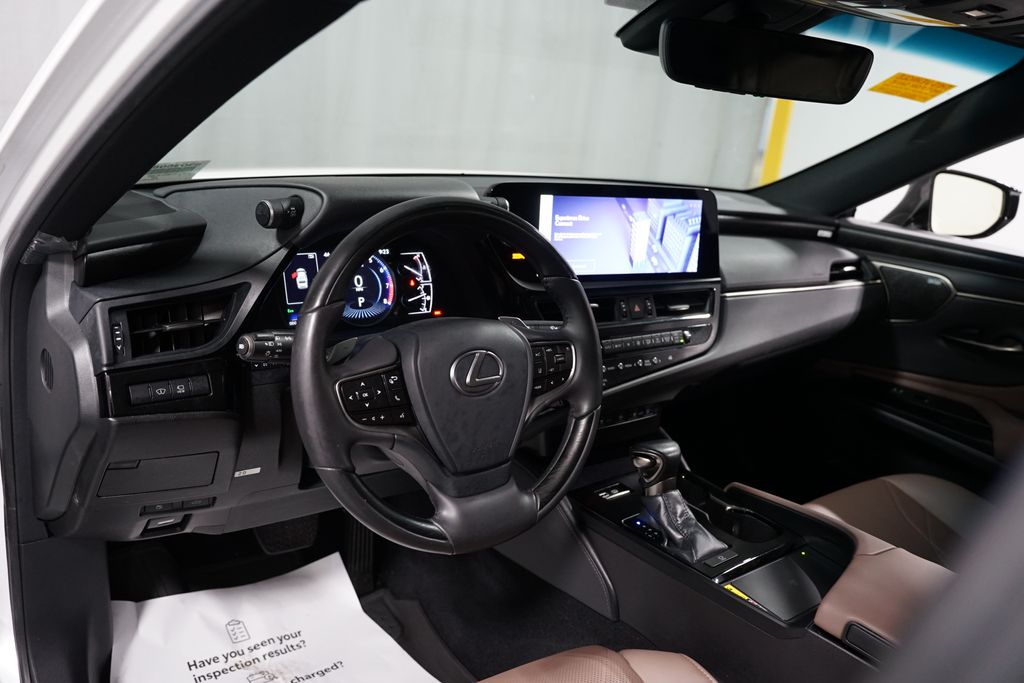 Thumbnail: 2024 Lexus ES - 11