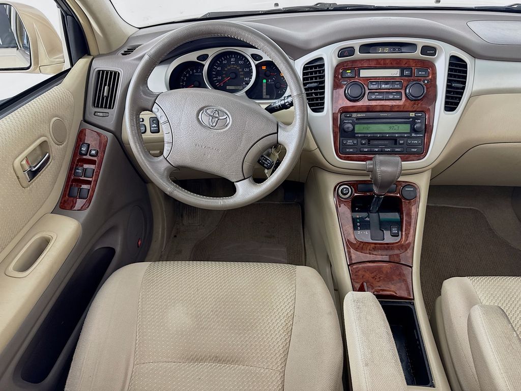 Used Car 2004 Toyota Highlander  V6 For Sale Under $10,000 In Austin, Texas