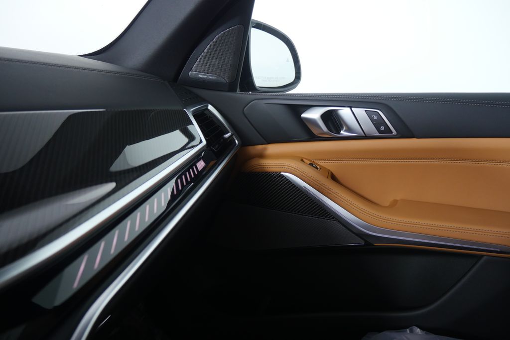 Thumbnail: 2026 BMW X5 - 25