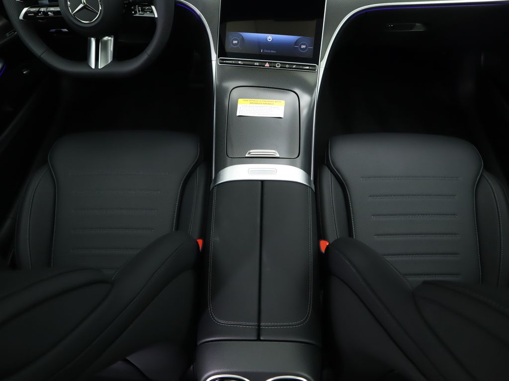 Thumbnail: 2025 Mercedes-Benz C-Class - 17