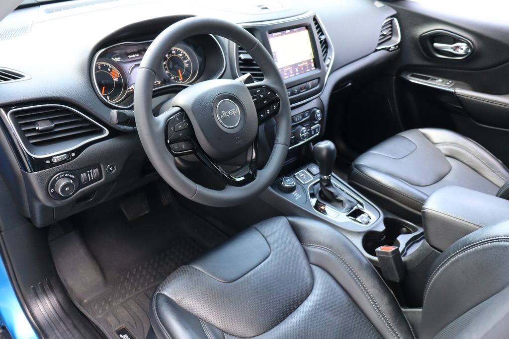 used 2023 Jeep Cherokee car, priced at $24,800