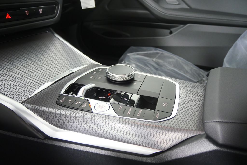 Thumbnail: 2026 BMW 4 Series - 16