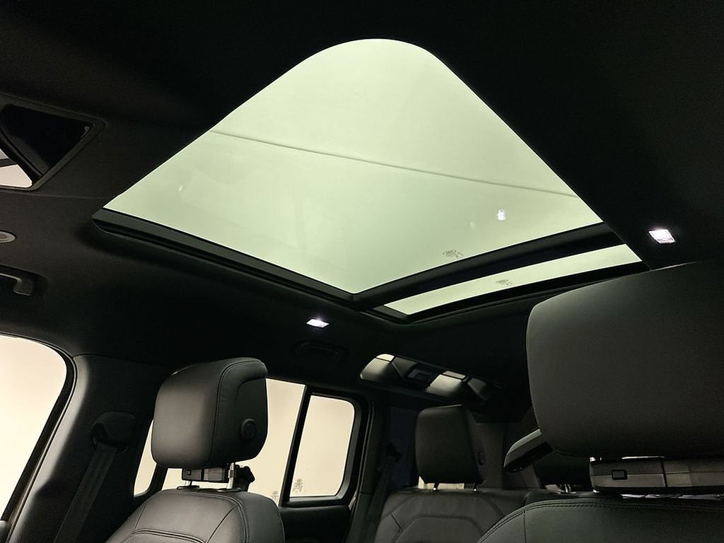 Thumbnail: 2026 Land Rover Defender - 11