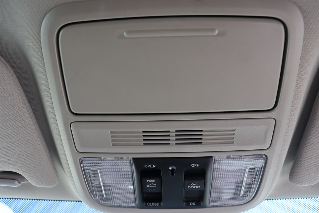 Thumbnail: 2026 Honda Odyssey - 28