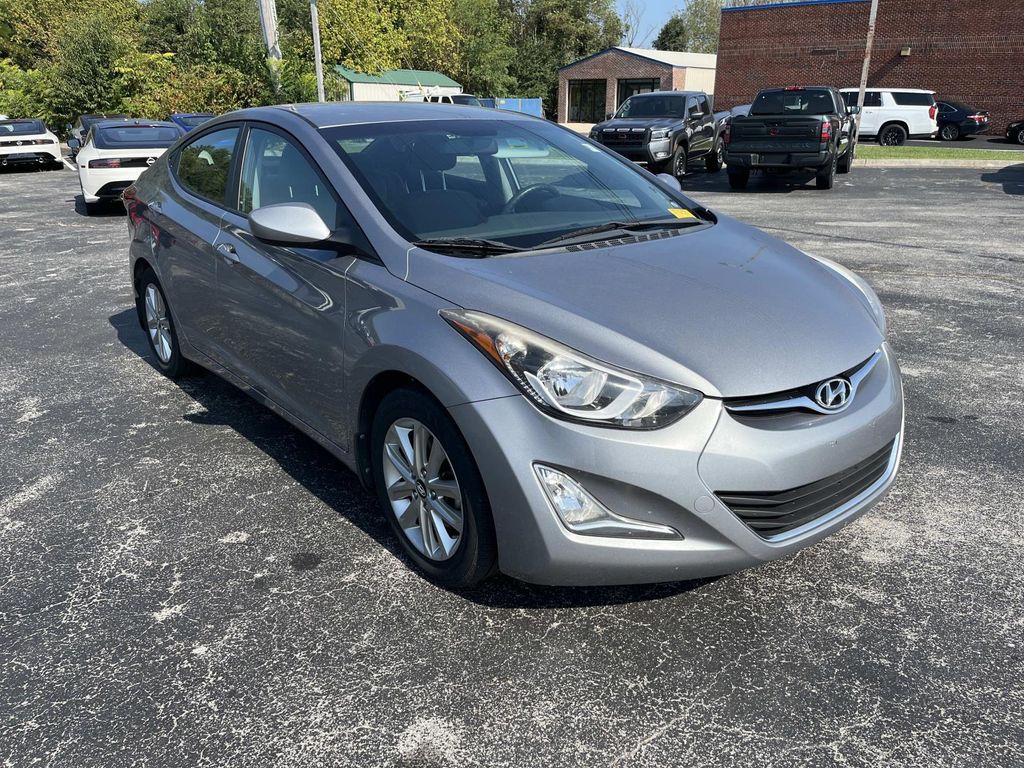 2015 Hyundai Elantra SE FWD