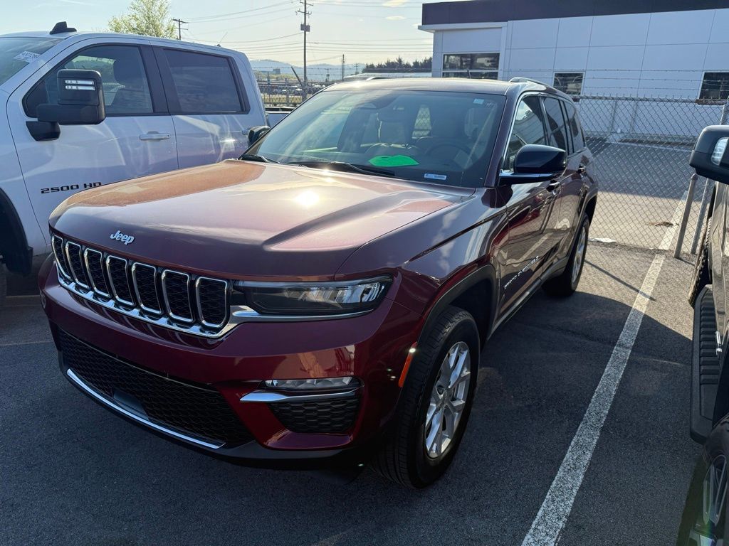 View vehicle photo 2