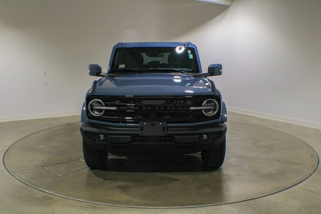 Used 2025 Gray Ford Outer Banks image 9