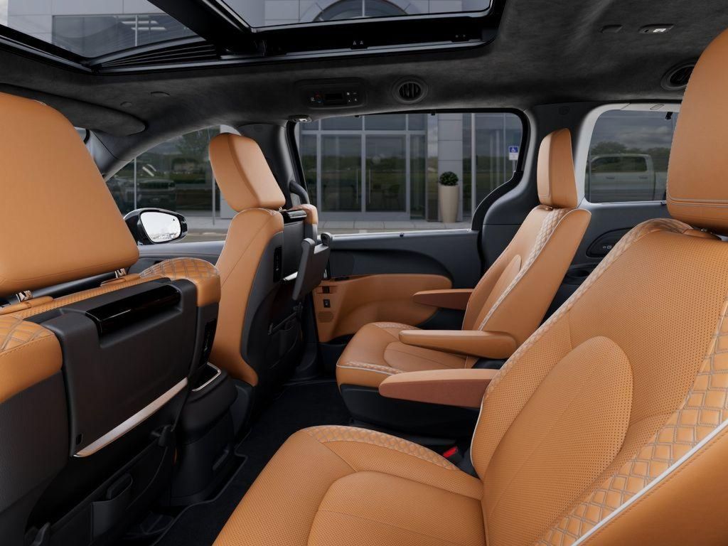 2026 Chrysler Pacifica Pinnacle White at South Hills CDJR