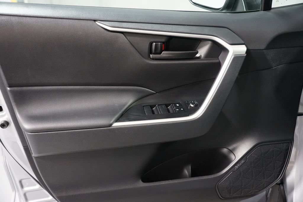 Thumbnail: 2024 Toyota RAV4 - 28