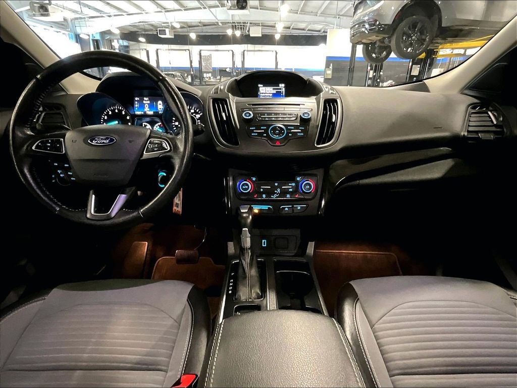 2018 Ford Escape — photo 22