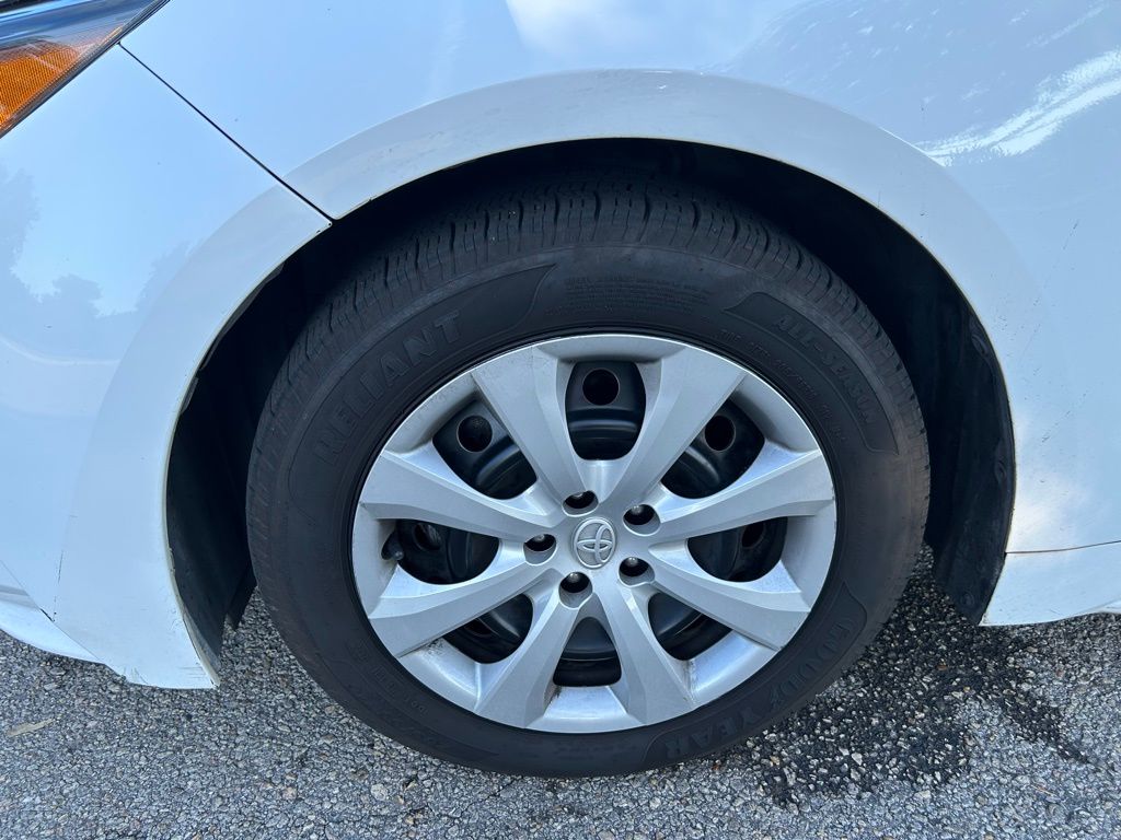 Thumbnail: 2024 Toyota Corolla - 9