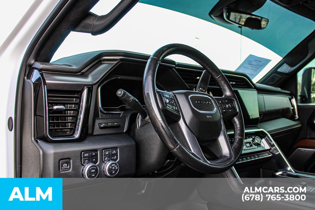 Used 2024 White GMC Denali Ultimate image 21