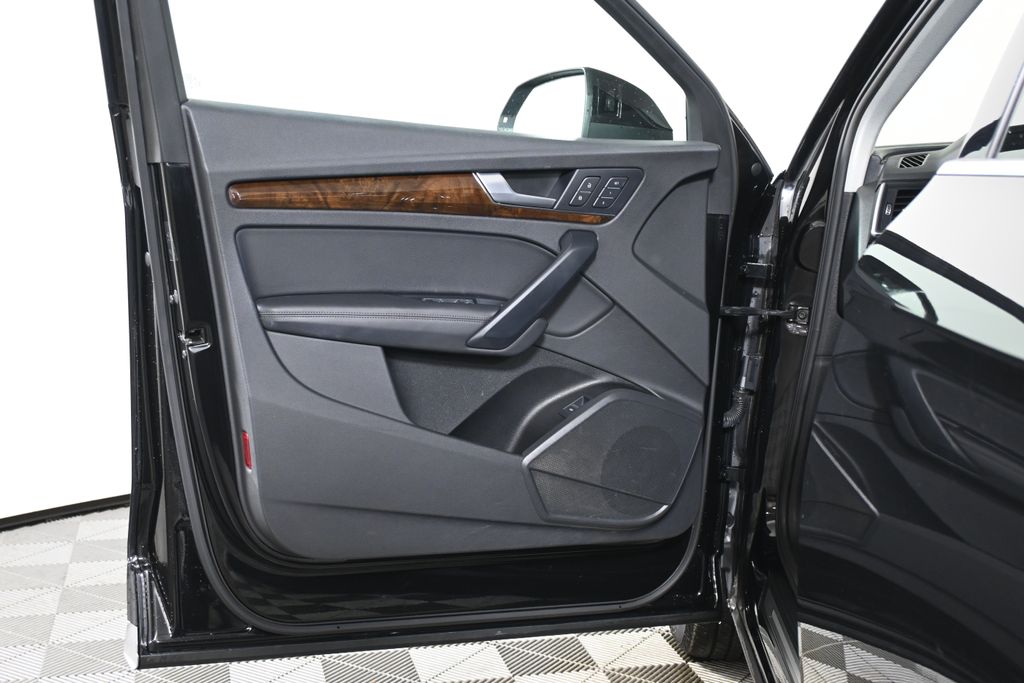 Thumbnail: 2019 Audi Q5 - 29