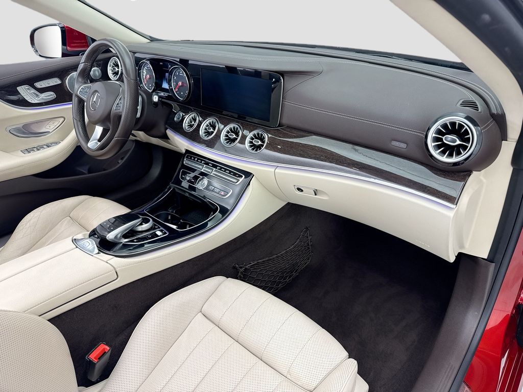 Thumbnail: 2018 Mercedes-Benz E-Class - 16