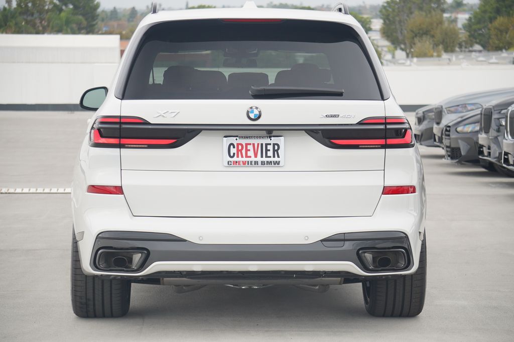 Thumbnail: 2026 BMW X7 - 6