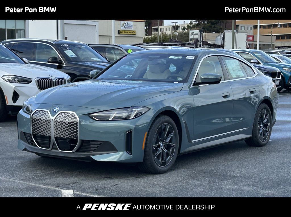 Thumbnail: 2025 BMW i4 - 1