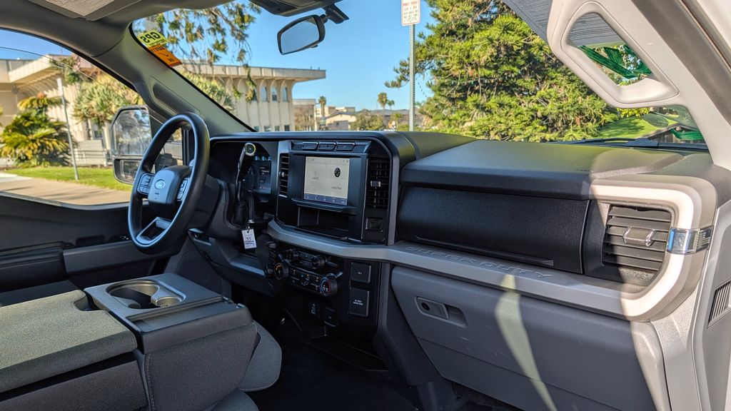 Used 2024 Ford Super Duty F-250 XLT 4D Crew Cab