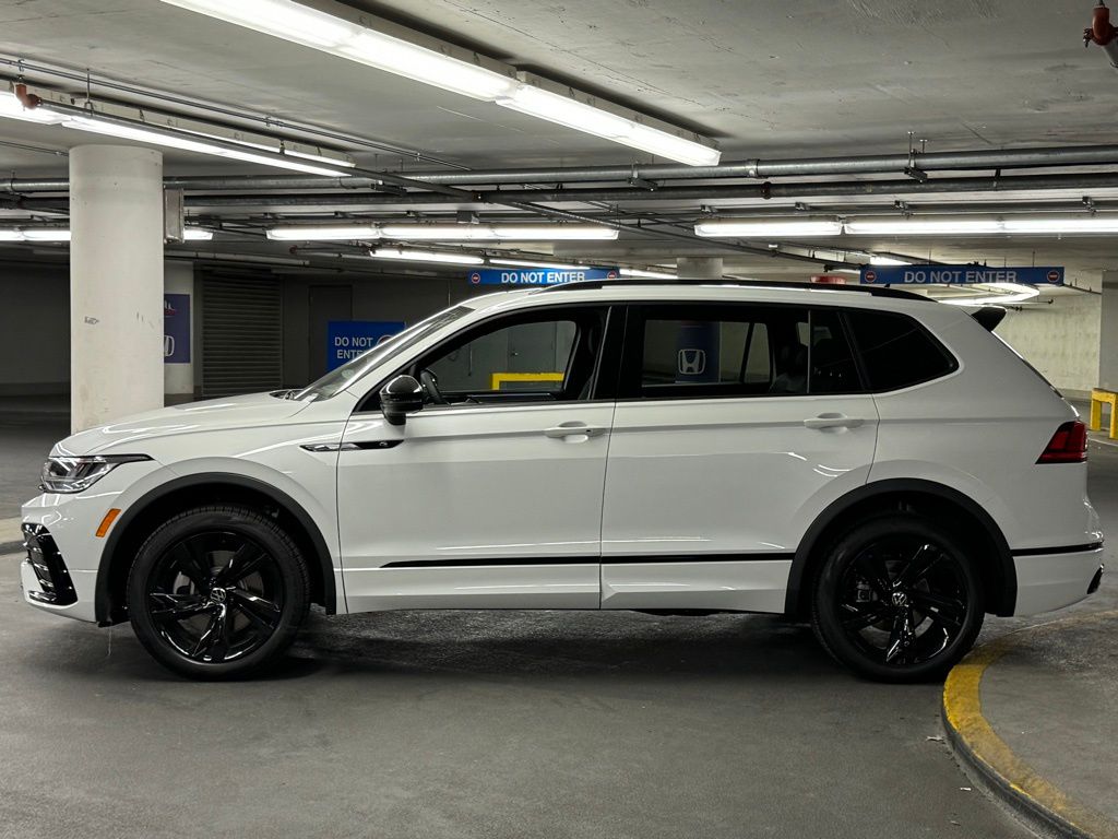 2024 Volkswagen Tiguan 2.0T SE R-Line Black 30