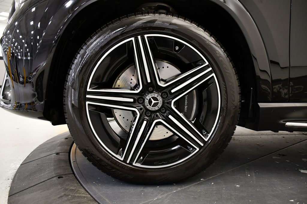 Thumbnail: 2025 Mercedes-Benz GLE - 16