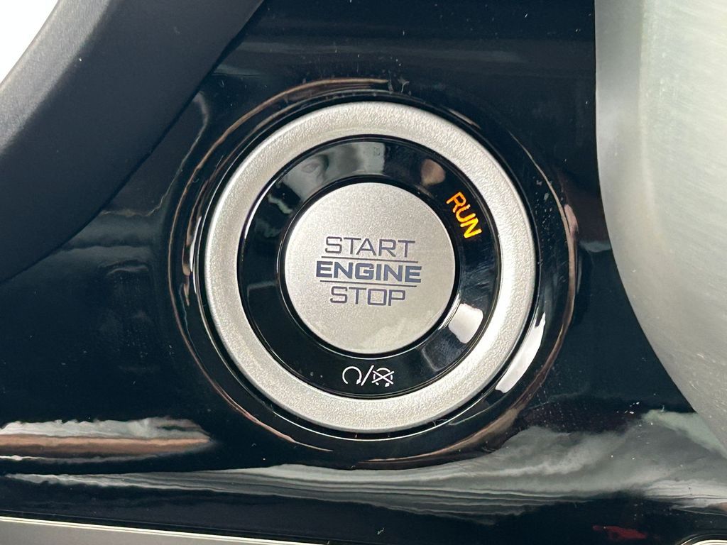 New 2026 Granite Crystal Metallic Clearcoat Ram Tungsten image 25