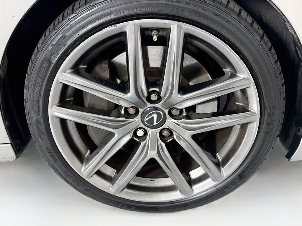 Thumbnail: 2020 Lexus IS - 32