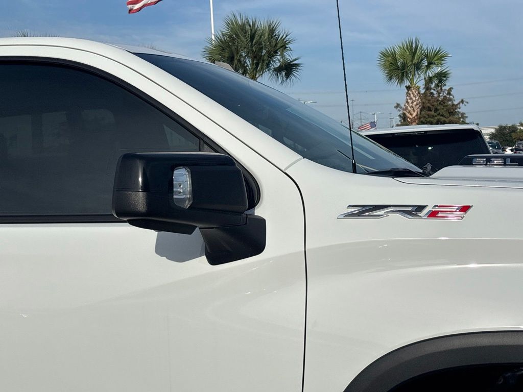 2026 Chevrolet Silverado 1500 ZR2 - 8