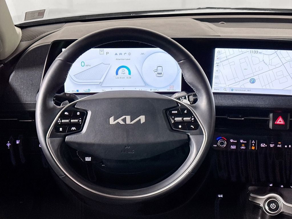 2024 Kia EV6 Light