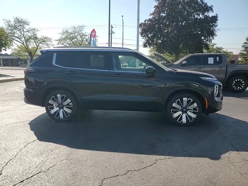 New 2025 Black Mitsubishi Platinum Edition image 10