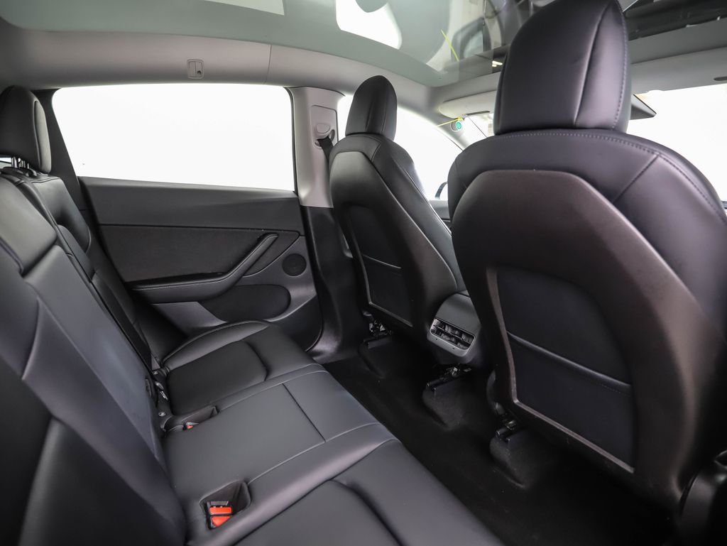 Thumbnail: 2021 Tesla Model Y - 24