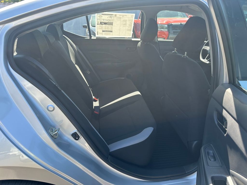2025 Nissan Versa 1.6 S