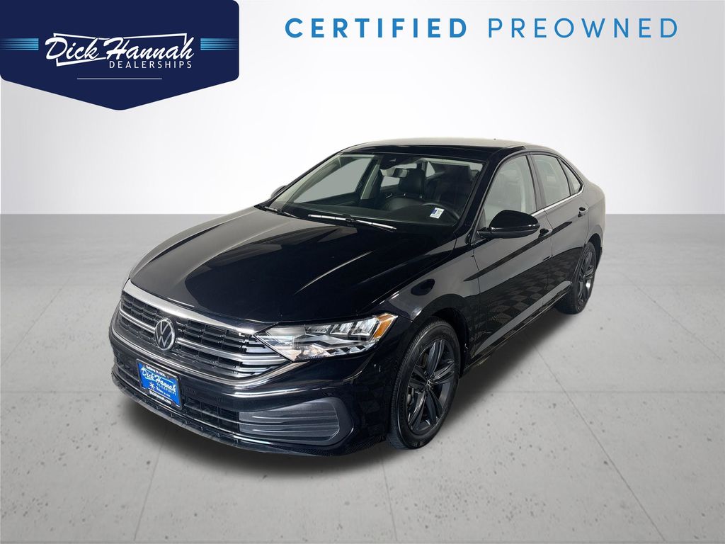 Deep Black Pearl 2022 Volkswagen Jetta Sedan Front-Wheel Drive 8-Speed Automatic