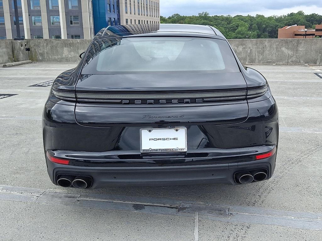 Thumbnail: 2025 Porsche Panamera - 9